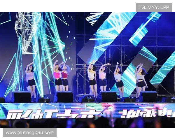 在世界杯酒吧里与陌生人一起燃情看球的狂欢之夜沉浸式体验之旅 - 副本