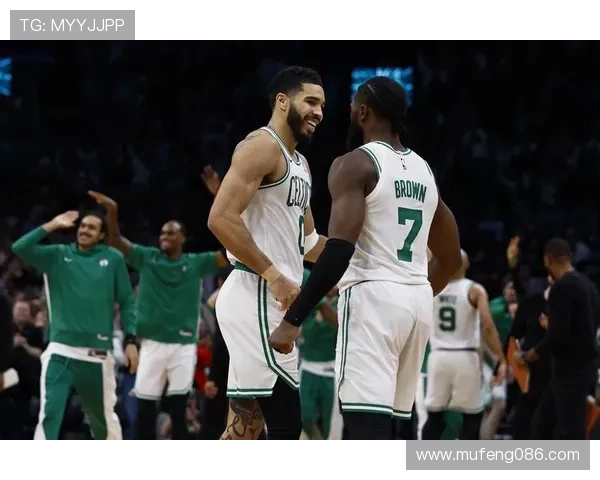 NBA最新比赛直播实况全程更新精彩瞬间即时战报分析